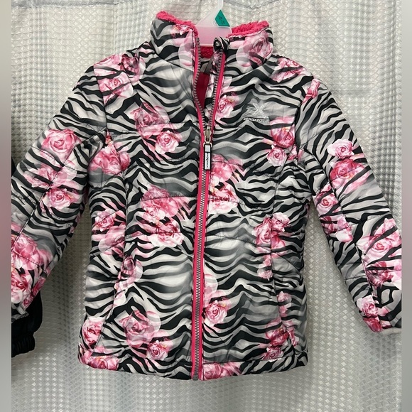 ZeroXposur Jacket set that for sure will keep warm your little girl!! - Picture 4 of 14